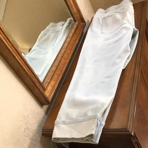 New J. Jill denim women’s high rise cropped jeans.  Size 16. - Picture 6 of 14